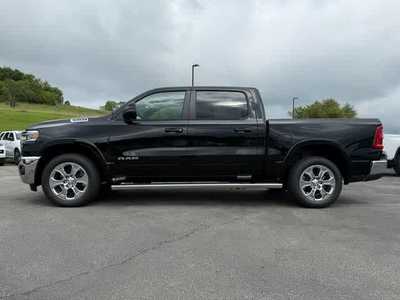 2026 RAM 1500 Crew Cab, $. Photo 2