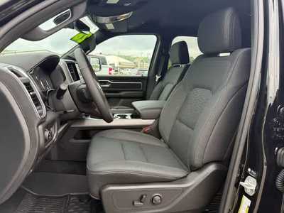 2026 RAM 1500 Crew Cab, $. Photo 4