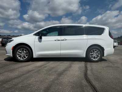 2026 Chrysler Pacifica, $. Photo 2