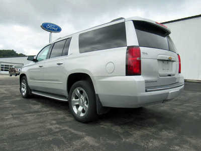 2015 Chevrolet Suburban, $19900. Photo 2