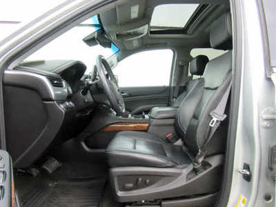 2015 Chevrolet Suburban, $19900. Photo 3