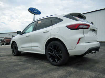 2023 Ford Escape, $31900. Photo 2
