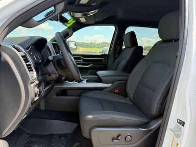 2026 RAM 1500 Crew Cab, $. Photo 4