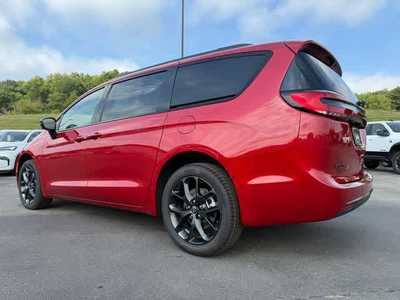 2026 Chrysler Pacifica, $. Photo 3
