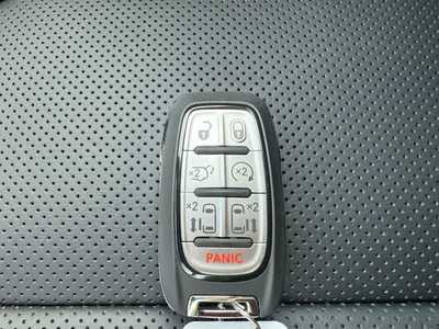 2026 Chrysler Pacifica, $. Photo 8