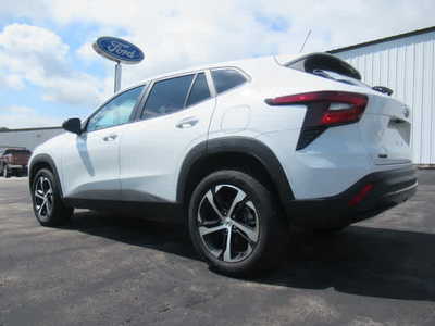 2024 Chevrolet Trax, $24900. Photo 2