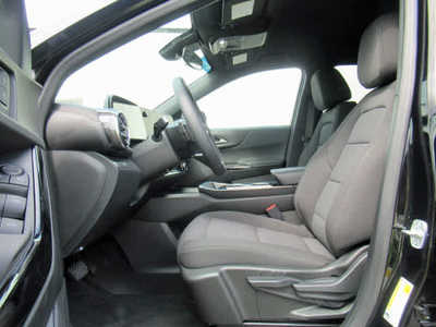 2025 Chevrolet Equinox, $32900. Photo 3