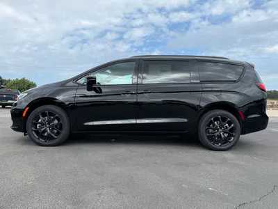 2026 Chrysler Pacifica, $. Photo 2