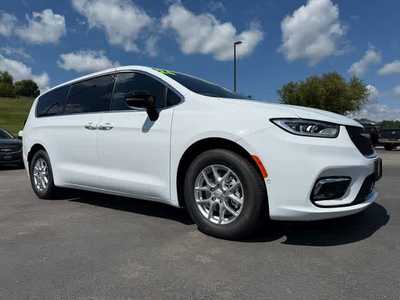 2026 Chrysler Pacifica, $. Photo 12