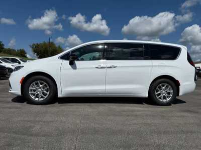2026 Chrysler Pacifica, $. Photo 2