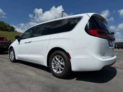 2026 Chrysler Pacifica, $. Photo 3