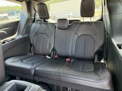 2026 Chrysler Pacifica, $. Photo 7