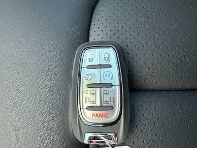 2026 Chrysler Pacifica, $. Photo 9