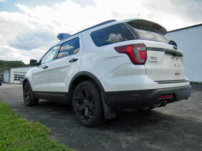 2019 Ford Explorer, $21900. Photo 2