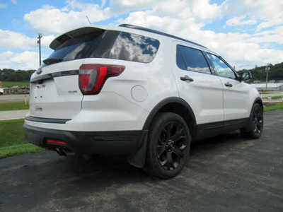 2019 Ford Explorer, $21900. Photo 8