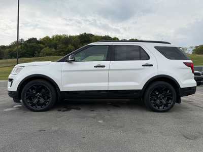 2019 Ford Explorer, $20700. Photo 9