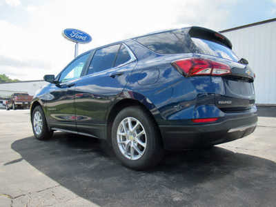 2022 Chevrolet Equinox, $21900. Photo 2