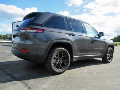 2024 Jeep Grand Cherokee, $39900. Photo 7