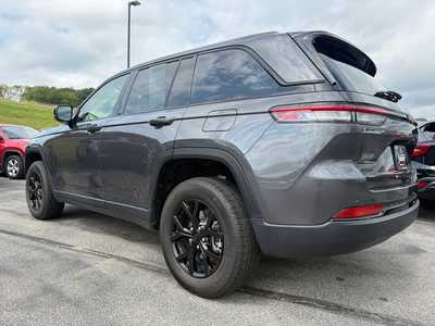 2024 Jeep Grand Cherokee, $39400. Photo 8