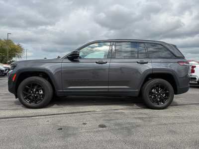 2024 Jeep Grand Cherokee, $39400. Photo 9