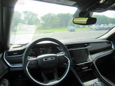 2024 Jeep Grand Cherokee, $37900. Photo 5