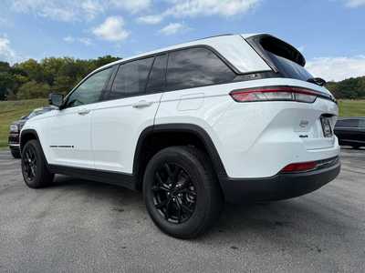 2024 Jeep Grand Cherokee, $37500. Photo 8