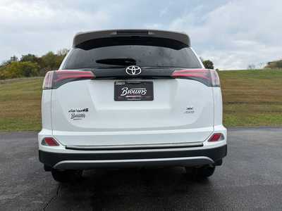 2018 Toyota RAV4, $20600. Photo 10