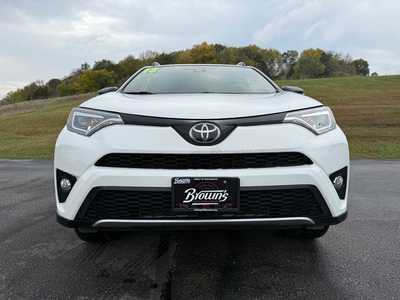 2018 Toyota RAV4, $20600. Photo 2