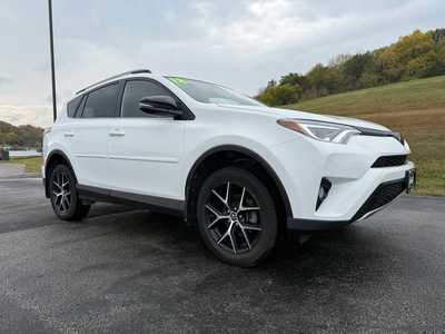 2018 Toyota RAV4, $20600. Photo 4