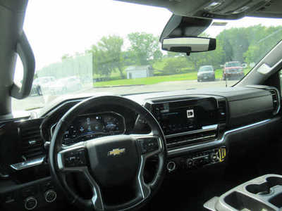 2023 Chevrolet 1500 Crew Cab, $38900. Photo 5