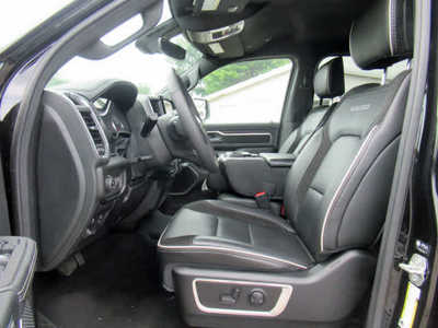 2025 RAM 1500 Crew Cab, $48900. Photo 3