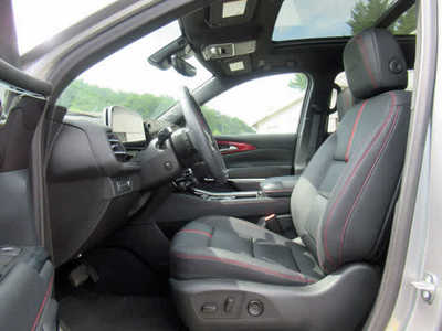 2024 Chevrolet Traverse, $53900. Photo 3