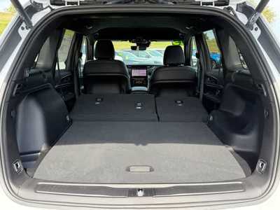 2025 Jeep Grand Cherokee, $. Photo 11