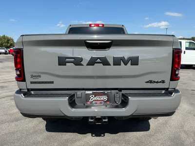 2026 RAM 3500 Crew Cab, $. Photo 9