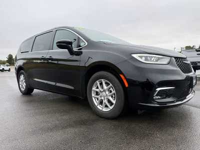 2026 Chrysler Pacifica, $. Photo 4