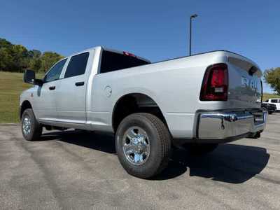 2026 RAM 3500 Crew Cab, $. Photo 8