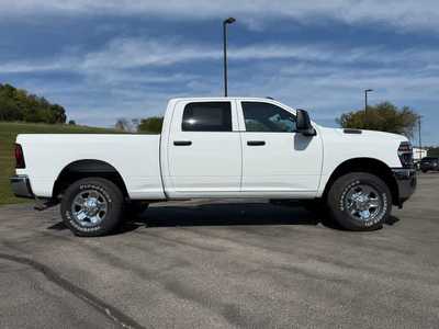 2026 RAM 3500 Crew Cab, $. Photo 5