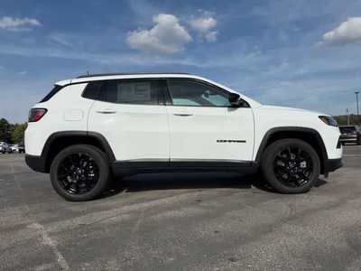 2026 Jeep Compass, $. Photo 5