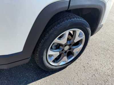 2018 Jeep Compass, $17700. Photo 12