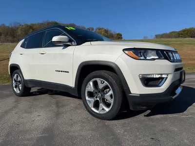 2018 Jeep Compass, $17700. Photo 4