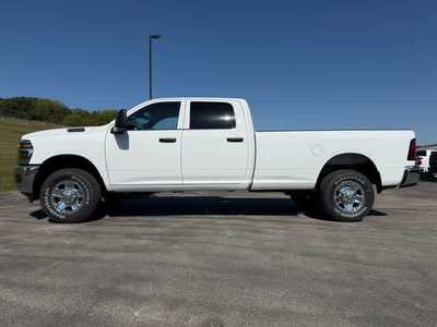 2026 RAM 2500 Crew Cab, $. Photo 9