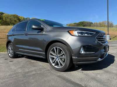 2019 Ford Edge, $17500. Photo 4