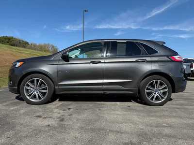 2019 Ford Edge, $17500. Photo 6