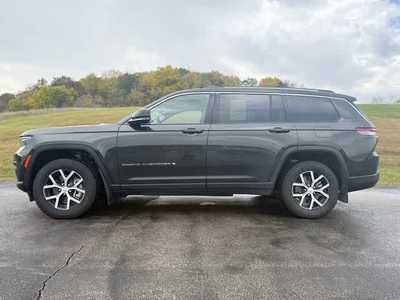2023 Jeep Grand Cherokee L, $30900. Photo 8