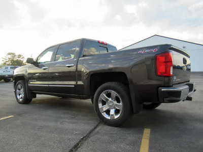 2016 Chevrolet 1500 Crew Cab, $26900. Photo 2