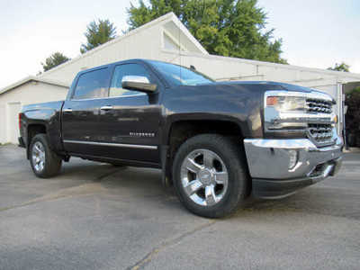 2016 Chevrolet 1500 Crew Cab, $26900. Photo 6