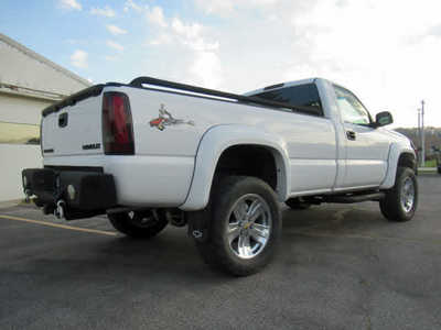2005 Chevrolet 1500 Reg Cab, $. Photo 6