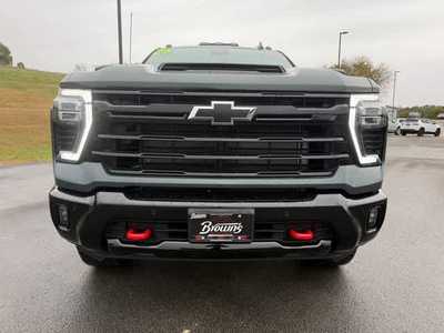2026 Chevrolet 2500 Crew Cab, $. Photo 2