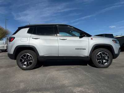 2026 Jeep Compass, $. Photo 5