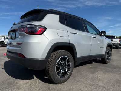 2026 Jeep Compass, $. Photo 6